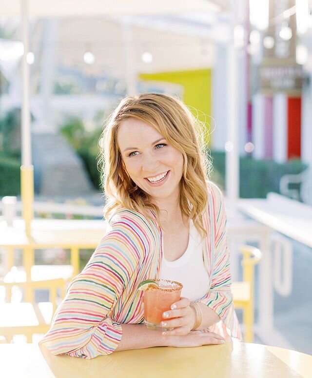 That one time when I asked the bartender which drink was the most colorful for a photo shoot and it turned out to be the most DELISH watermelon margarita with @titosvodka 🍉
What’s your go to refresher? 📷 @daniellebaconphotography